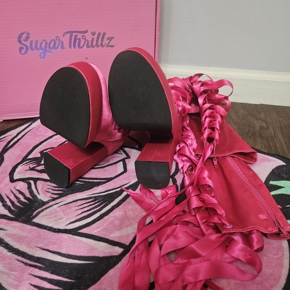Sugar Thrillz: Heiress Request Hot Pink Thigh High Boots, Size 8, NIB Dolls Kill - Picture 9 of 16